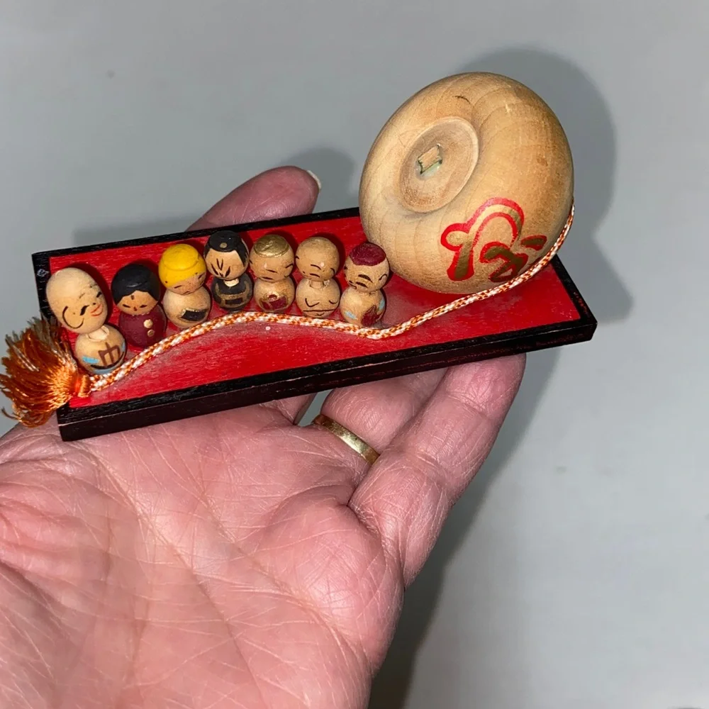 VTG, Kokeshi Handcrafted Wooden Wall Hook with Red and Natural Design